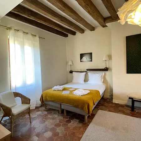 Oselience Hotell